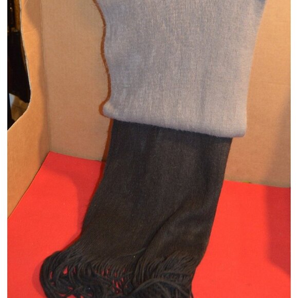 Super Soft Gray Fading to Black Scarf Wrap Classic No Tags No ID ~66" x 9-1/2" - Picture 2 of 2